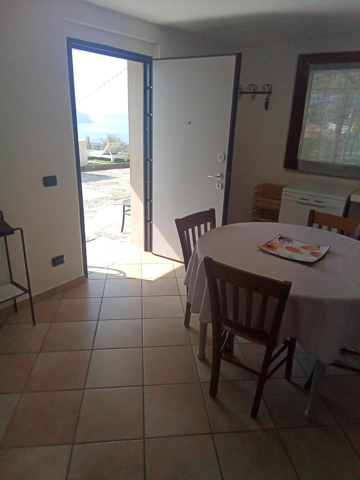 Apartment Ca Negra Ca Negra Costa Volpino